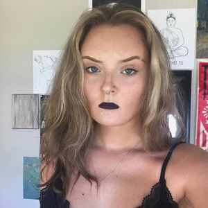 Meet your Posher, Alison